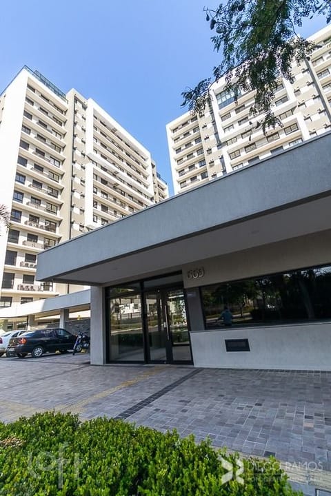 Image 70 - 250911